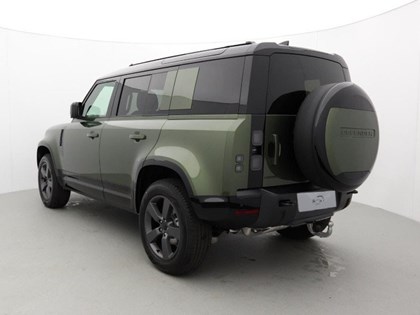 LAND ROVER DEFENDER 3.0 D250 X-Dynamic SE 110 5dr Auto