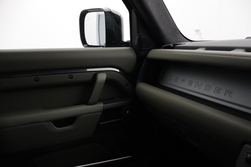  LAND ROVER DEFENDER 4.4 P635 Octa 110 5dr Auto 5145767