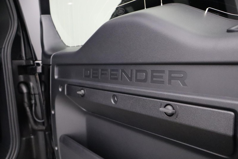  LAND ROVER DEFENDER 4.4 P635 Octa 110 5dr Auto 5145701