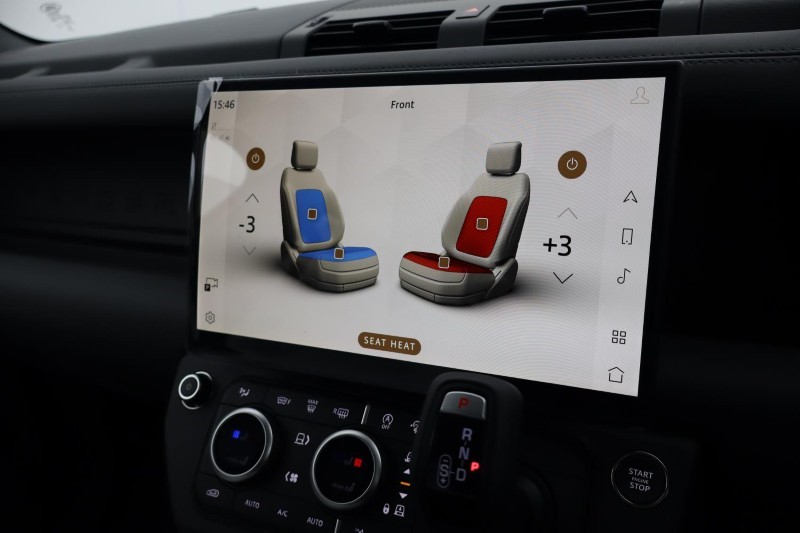  LAND ROVER DEFENDER 3.0 D350 X-Dynamic SE 110 5dr Auto 4930034