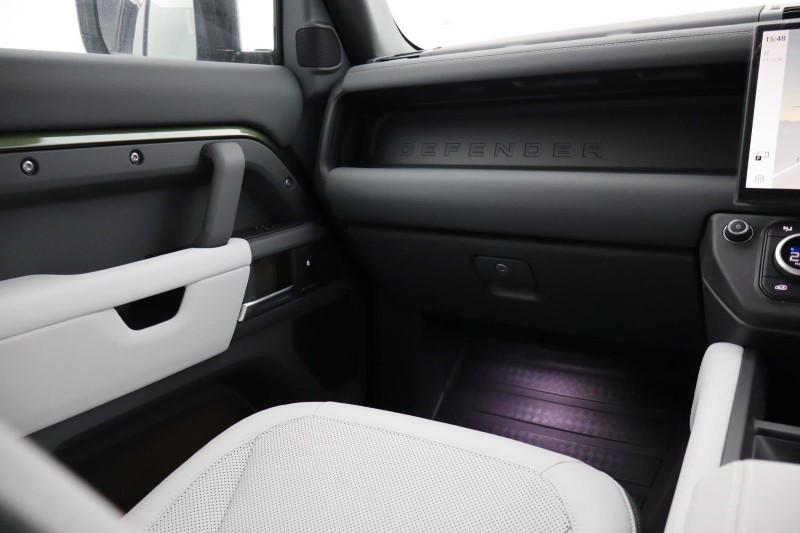  LAND ROVER DEFENDER 3.0 D350 X-Dynamic SE 110 5dr Auto 4930050