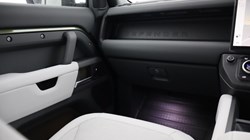 LAND ROVER DEFENDER 3.0 D350 X-Dynamic SE 110 5dr Auto 4930050