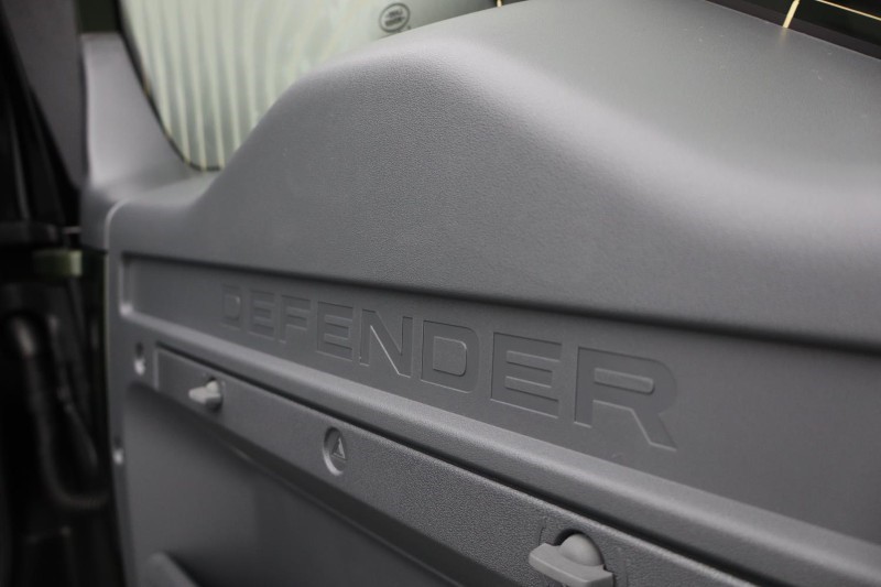  LAND ROVER DEFENDER 3.0 D350 X-Dynamic SE 110 5dr Auto 4929976