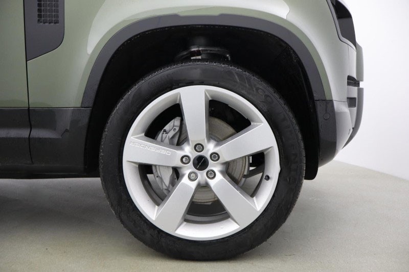  LAND ROVER DEFENDER 3.0 D350 X-Dynamic SE 110 5dr Auto 4930061