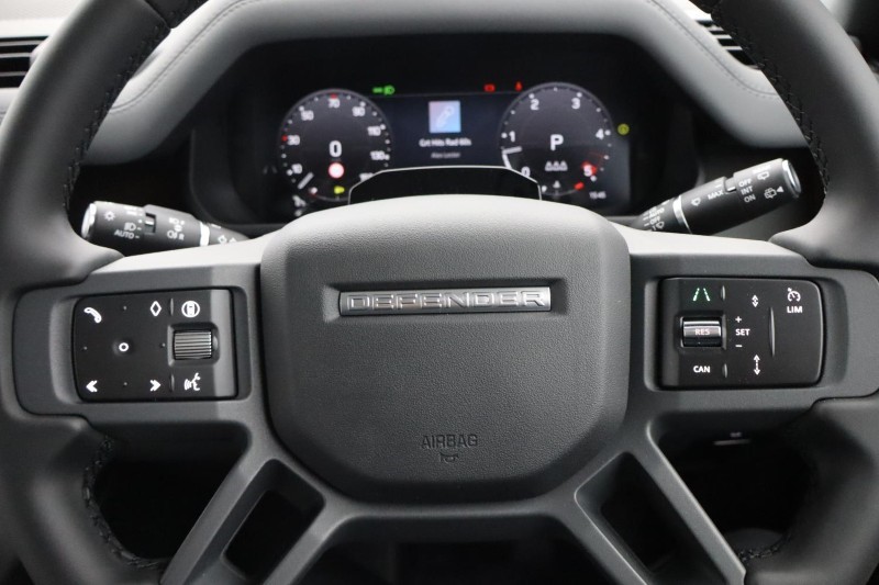  LAND ROVER DEFENDER 3.0 D350 X-Dynamic SE 110 5dr Auto 4930028