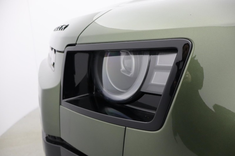  LAND ROVER DEFENDER 3.0 D350 X-Dynamic SE 110 5dr Auto 4929999