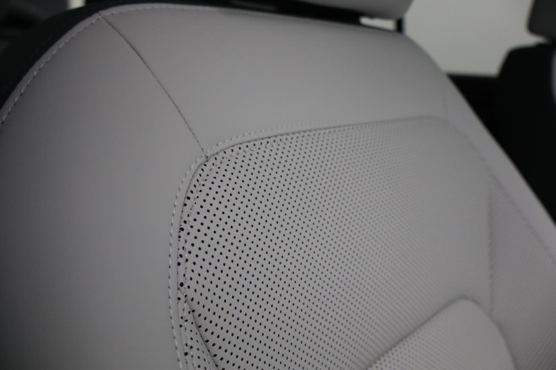  LAND ROVER DEFENDER 3.0 D350 X-Dynamic SE 110 5dr Auto 4930021