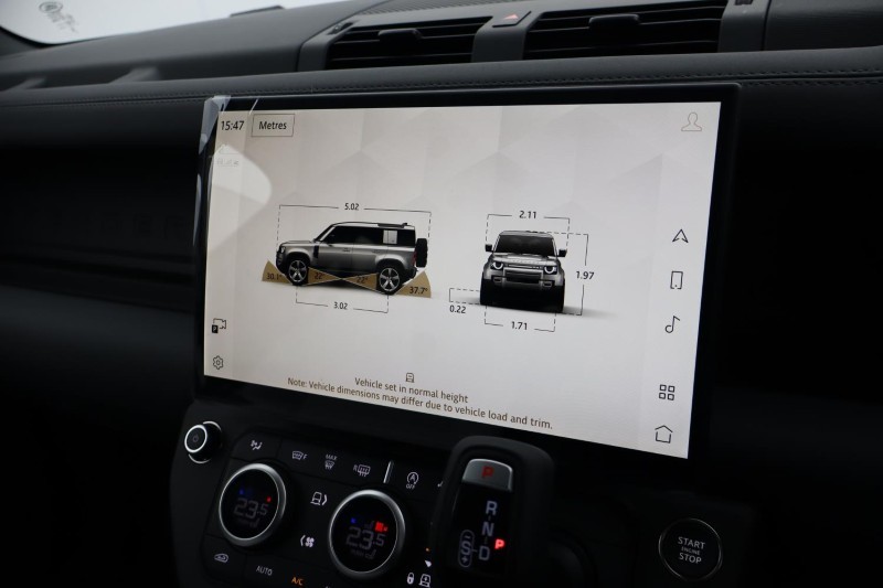  LAND ROVER DEFENDER 3.0 D350 X-Dynamic SE 110 5dr Auto 4930039