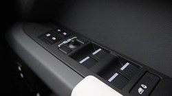 LAND ROVER DEFENDER 3.0 D350 X-Dynamic SE 110 5dr Auto 4930026