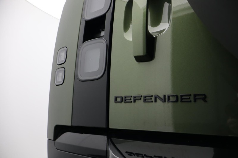  LAND ROVER DEFENDER 3.0 D350 X-Dynamic SE 110 5dr Auto 4929981