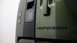 LAND ROVER DEFENDER 3.0 D350 X-Dynamic SE 110 5dr Auto 4929981