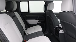 LAND ROVER DEFENDER 3.0 D350 X-Dynamic SE 110 5dr Auto 4930014