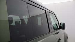 LAND ROVER DEFENDER 3.0 D350 X-Dynamic SE 110 5dr Auto 4929984