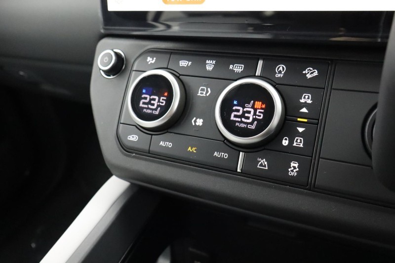  LAND ROVER DEFENDER 3.0 D350 X-Dynamic SE 110 5dr Auto 4930038