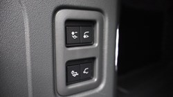 LAND ROVER DEFENDER 3.0 D350 X-Dynamic SE 110 5dr Auto 4929978