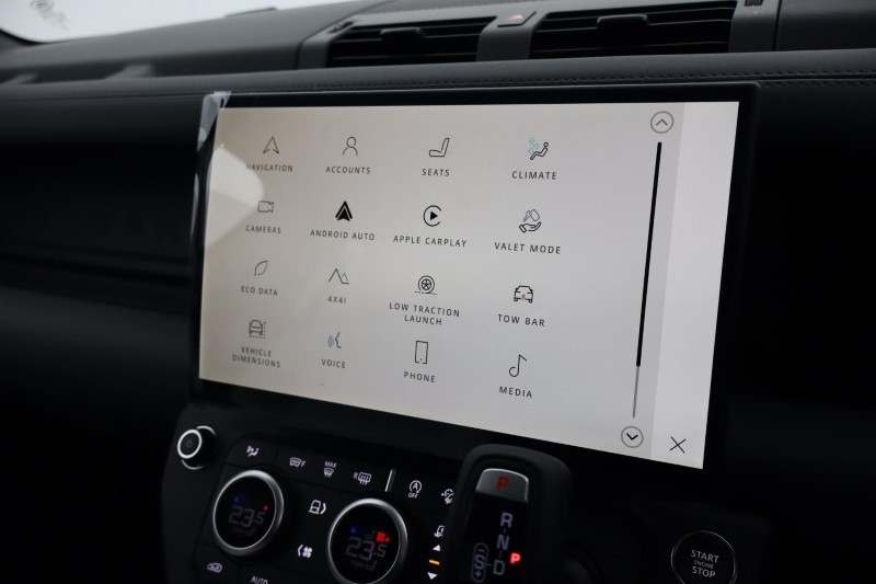  LAND ROVER DEFENDER 3.0 D350 X-Dynamic SE 110 5dr Auto 4930040