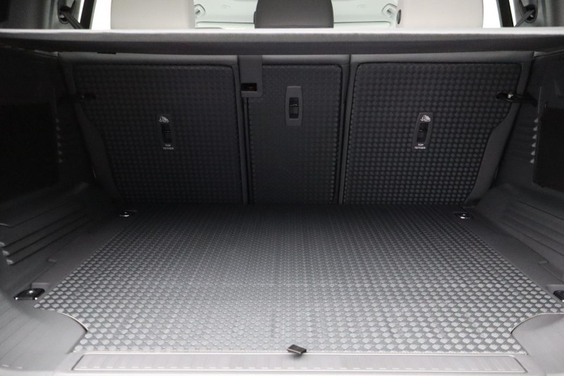  LAND ROVER DEFENDER 3.0 D350 X-Dynamic SE 110 5dr Auto 4929975