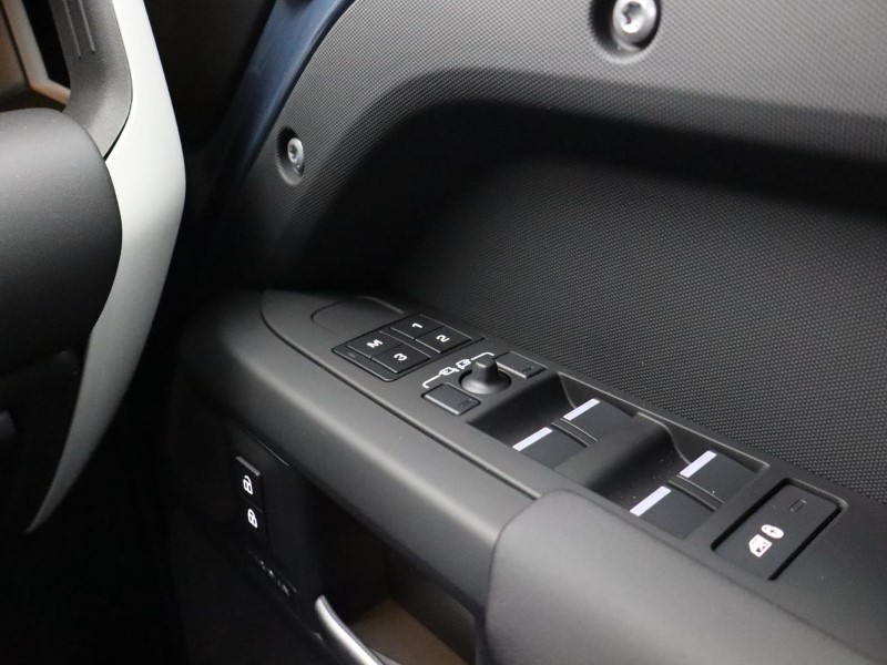  LAND ROVER DEFENDER 3.0 D350 X-Dynamic SE 110 5dr Auto 5917260