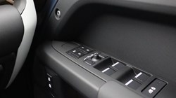 LAND ROVER DEFENDER 3.0 D350 X-Dynamic SE 110 5dr Auto 5917260