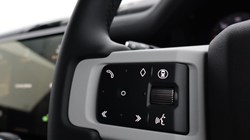 LAND ROVER DEFENDER 3.0 D350 X-Dynamic SE 110 5dr Auto 5917241