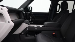 LAND ROVER DEFENDER 3.0 D350 X-Dynamic SE 110 5dr Auto 5917210