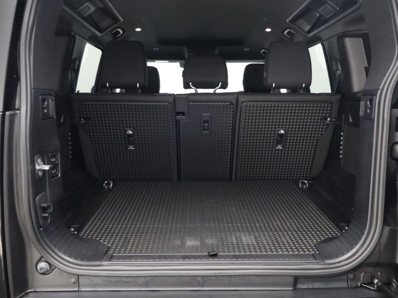  LAND ROVER DEFENDER 3.0 D350 X-Dynamic SE 110 5dr Auto 5917207