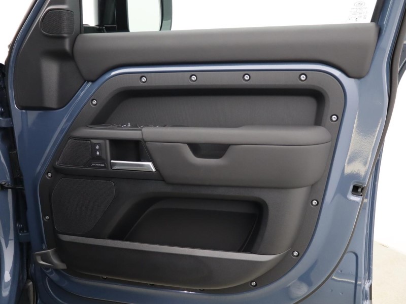  LAND ROVER DEFENDER 3.0 D350 X-Dynamic SE 110 5dr Auto 5917236