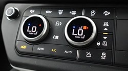 LAND ROVER DEFENDER 3.0 D350 X-Dynamic SE 110 5dr Auto 5917246