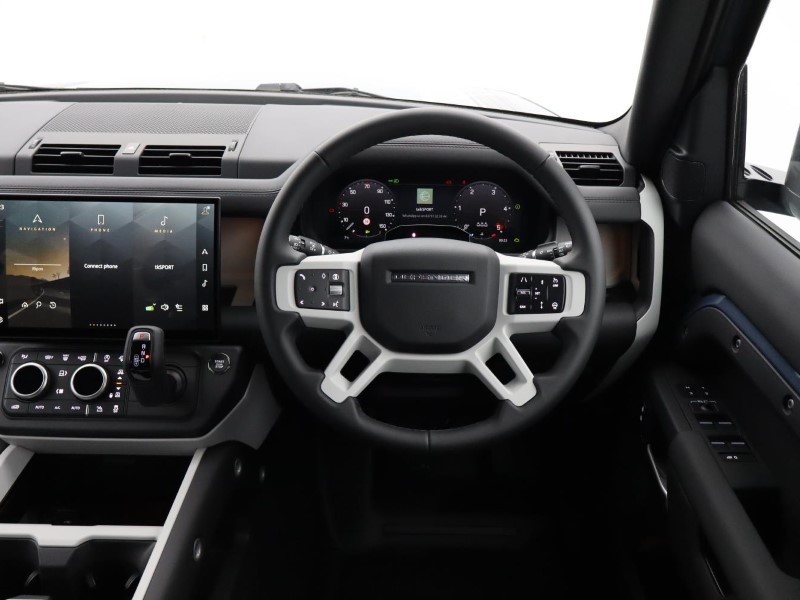  LAND ROVER DEFENDER 3.0 D350 X-Dynamic SE 110 5dr Auto 5917235