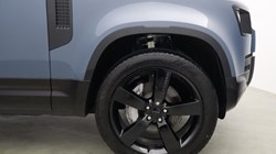 LAND ROVER DEFENDER 3.0 D350 X-Dynamic SE 110 5dr Auto 5917219