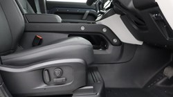 LAND ROVER DEFENDER 3.0 D350 X-Dynamic SE 110 5dr Auto 5917239