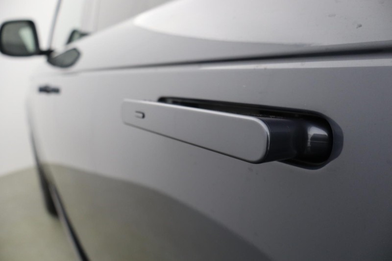  LAND ROVER RANGE ROVER 3.0 D300 SE 4dr Auto 5259850