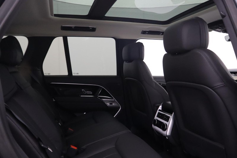  LAND ROVER RANGE ROVER 3.0 D300 SE 4dr Auto 5259857