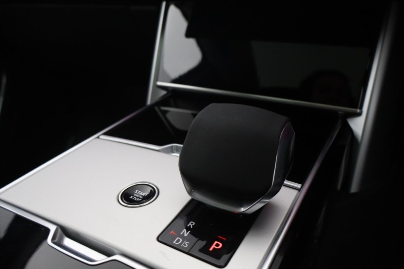  LAND ROVER RANGE ROVER 3.0 D300 SE 4dr Auto 5259886