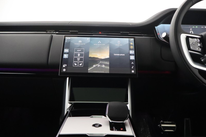  LAND ROVER RANGE ROVER 3.0 D300 SE 4dr Auto 5259881