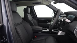 LAND ROVER RANGE ROVER 3.0 D300 SE 4dr Auto 5259873