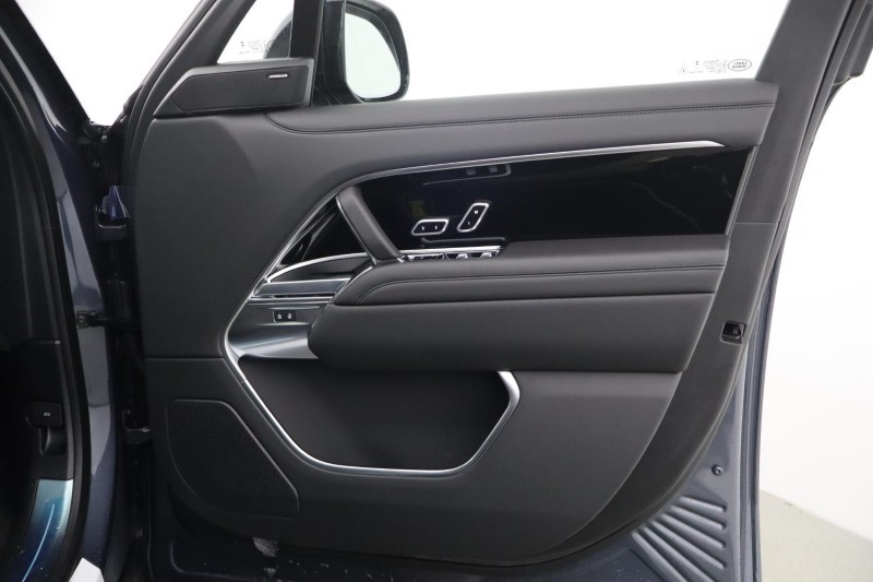  LAND ROVER RANGE ROVER 3.0 D300 SE 4dr Auto 5259871