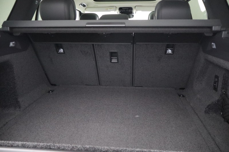  LAND ROVER RANGE ROVER 3.0 D300 SE 4dr Auto 5259848