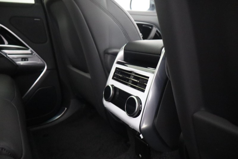  LAND ROVER RANGE ROVER 3.0 D300 SE 4dr Auto 5259858