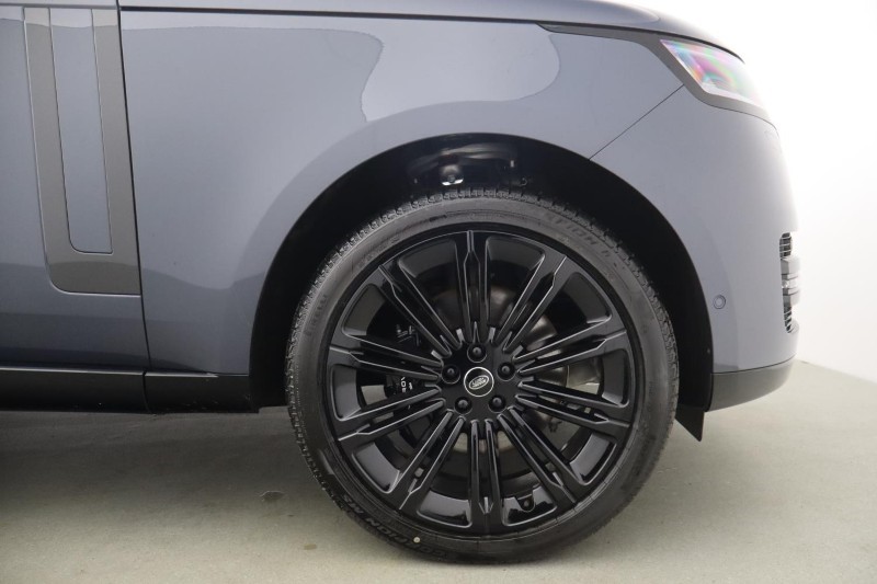  LAND ROVER RANGE ROVER 3.0 D300 SE 4dr Auto 5259863