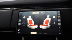 LAND ROVER RANGE ROVER 3.0 D300 SE 4dr Auto 5259890