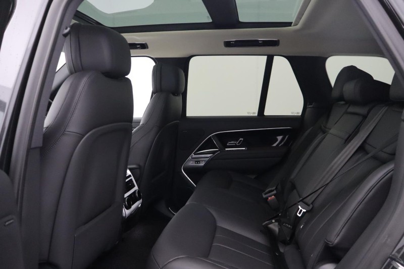  LAND ROVER RANGE ROVER 3.0 D300 SE 4dr Auto 5724734