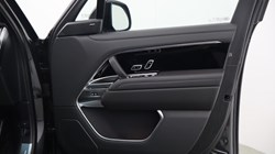 LAND ROVER RANGE ROVER 3.0 D300 SE 4dr Auto 5724739