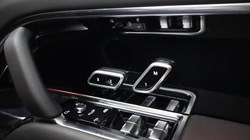 LAND ROVER RANGE ROVER 3.0 D300 SE 4dr Auto 5724749