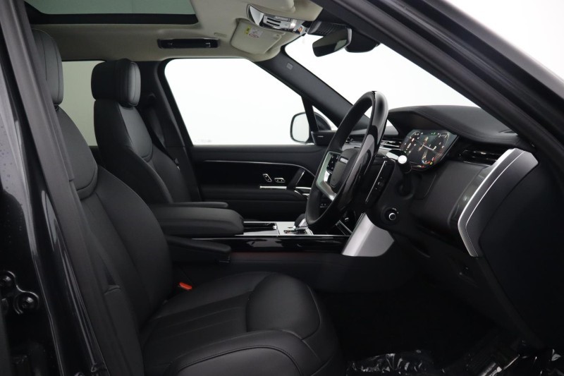  LAND ROVER RANGE ROVER 3.0 D300 SE 4dr Auto 5724738