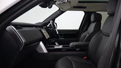 LAND ROVER RANGE ROVER 3.0 D300 SE 4dr Auto 5724732
