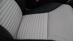 LAND ROVER DISCOVERY 3.0 D350 Dynamic HSE 5dr Auto 5108425