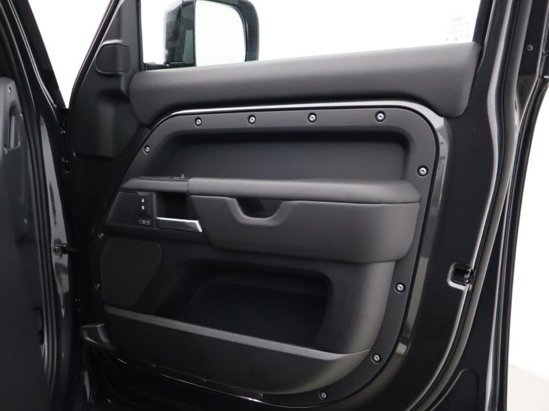  LAND ROVER DEFENDER 3.0 D350 X-Dynamic HSE 110 5dr Auto 5092905