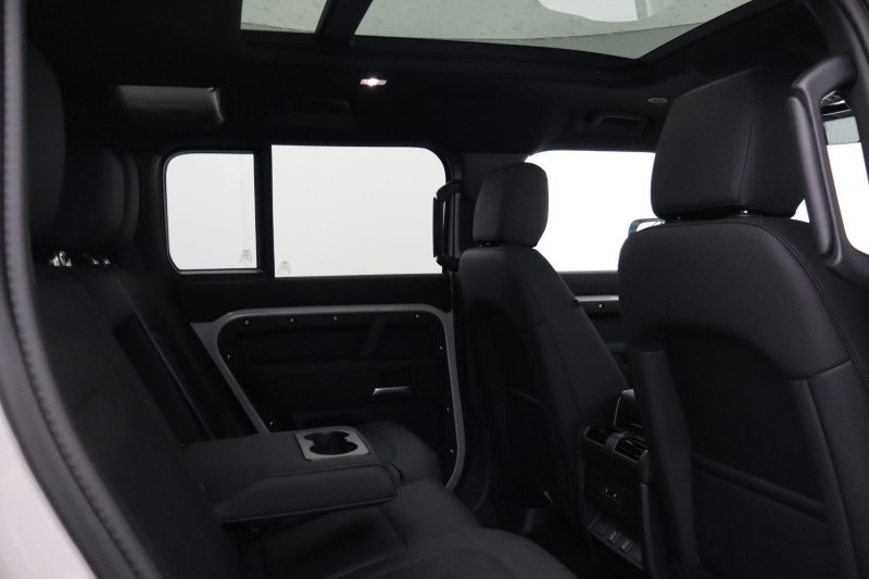  LAND ROVER DEFENDER 3.0 D250 X-Dynamic SE 110 5dr Auto 5319386