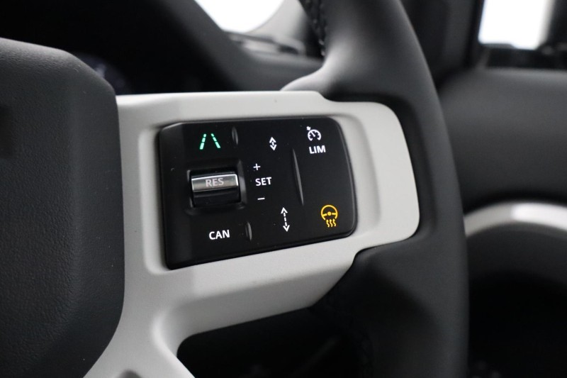  LAND ROVER DEFENDER 3.0 D250 X-Dynamic SE 110 5dr Auto 5319419